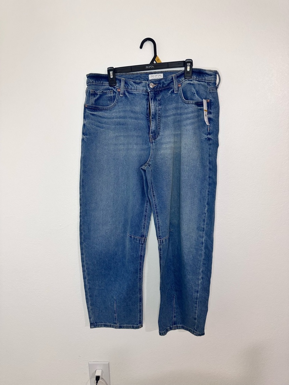 Sofia by Sofia Vegara Women’s Barrel Super High Rise Jeans Size 14